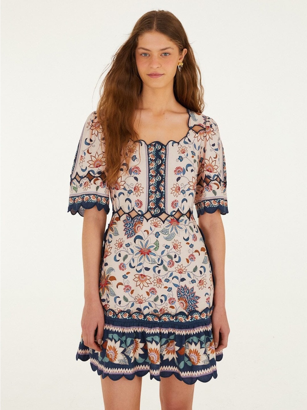 Farm Rio: FLORAL DELHI TAPESTRY LIGHT
PINK MINI DRESS